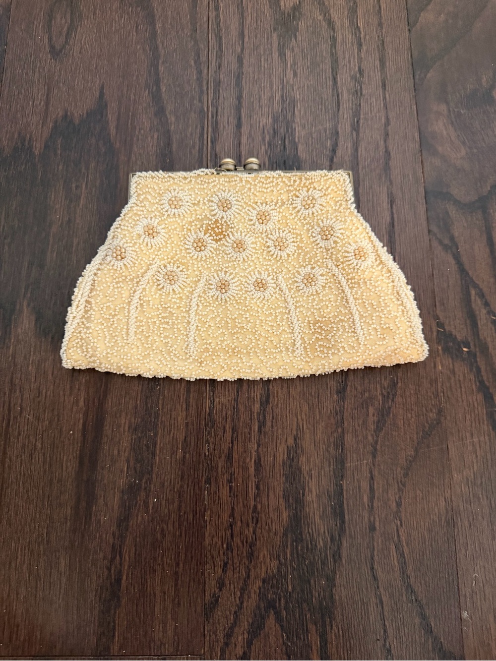 Vintage Crème Floral Beaded Clutch